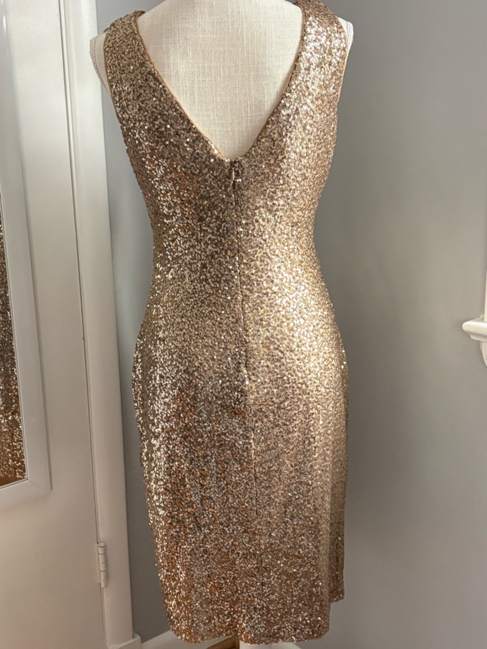 Ralph Lauren, Gold Sequin V-Neck Midi Dress, 8 - Picture 5 of 9